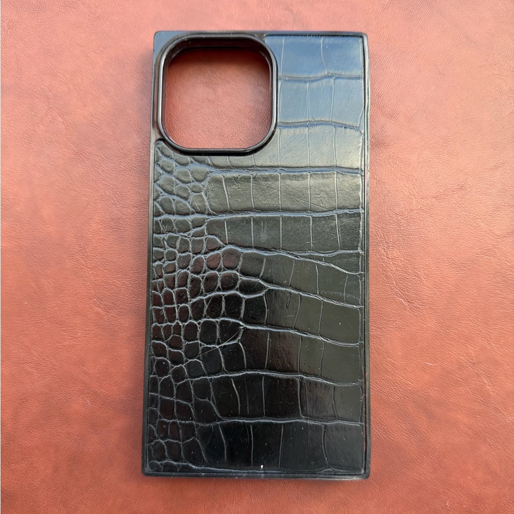 FLAUNT iPhone 14 Pro Max case